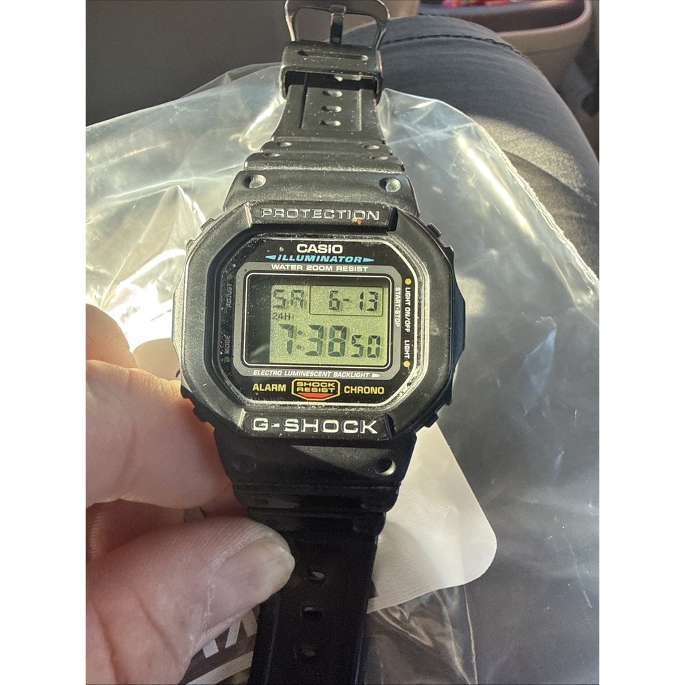 Casio G-Shock mens watch DW-5600E new batt old school works perfect diver too